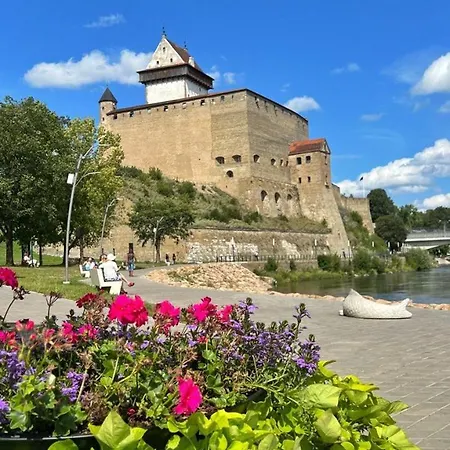 Center Apartment, Walk To Border Apartment Narva